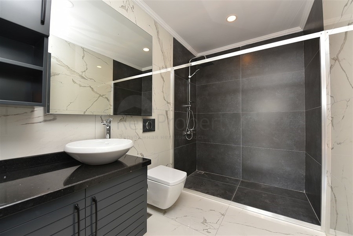 Просторный пентхаус с красивым видом в центре Аланьи