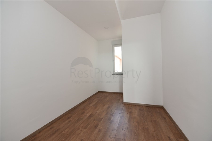 Просторный пентхаус с красивым видом в центре Аланьи