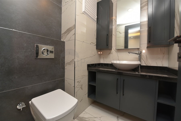 Просторный пентхаус с красивым видом в центре Аланьи