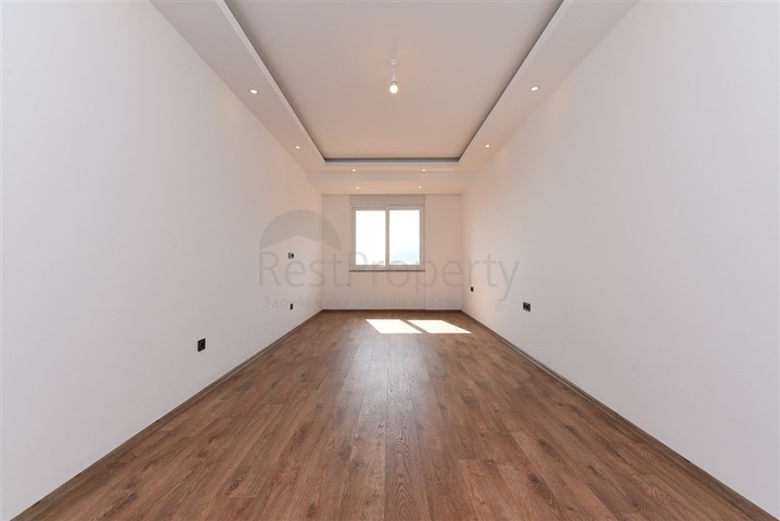 Просторный пентхаус с красивым видом в центре Аланьи