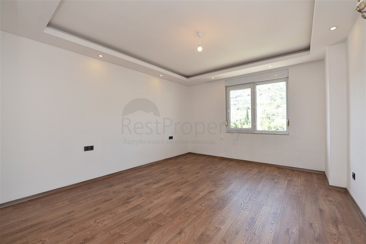 Просторный пентхаус с красивым видом в центре Аланьи