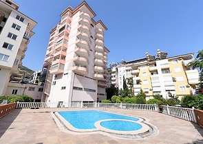 Просторный пентхаус с красивым видом в центре Аланьи