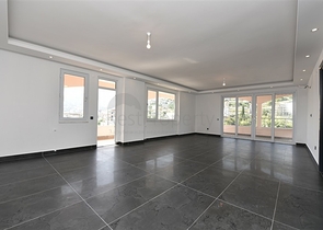 Просторный пентхаус с красивым видом в центре Аланьи