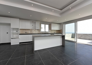 Просторный пентхаус с красивым видом в центре Аланьи