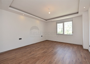 Просторный пентхаус с красивым видом в центре Аланьи