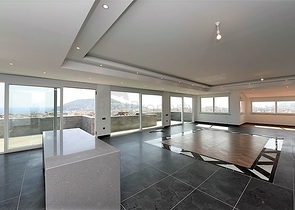 Просторный пентхаус с красивым видом в центре Аланьи