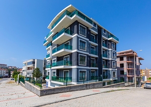 Меблированная двухкомнатная квартира в Авсалларе