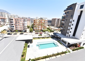 Меблированный пентхаус в районе Оба.