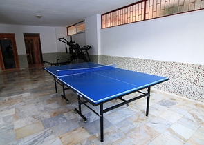 Трехкомнатная квартира с красивой мебелью в районе Махмутларе 