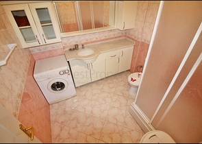 Трехкомнатная квартира с красивой мебелью в районе Махмутларе 