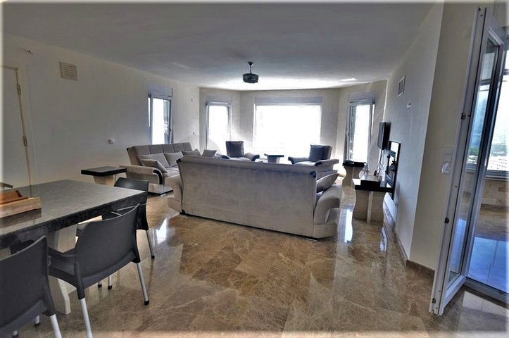 Вилла 4+2 в скандинавском стиле в районе Каргыджак 