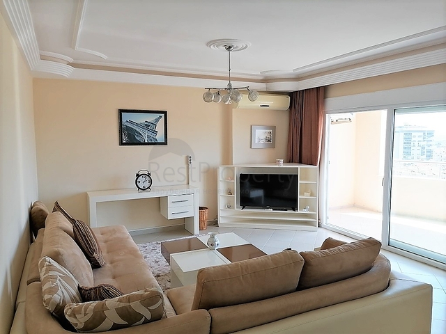 Трехкомнатная квартира с видом на море и горы в районе Махмутлар, Алания