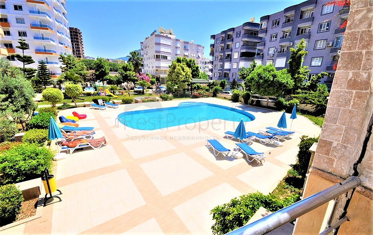 Трехкомнатная квартира с видом на море и горы в районе Махмутлар, Алания