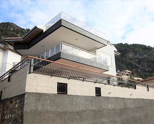 Вилла с панорамным видом в центре Аланьи