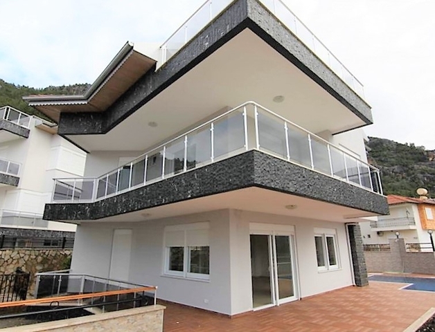 Вилла с панорамным видом в центре Аланьи