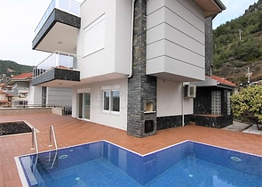 Вилла с панорамным видом в центре Аланьи