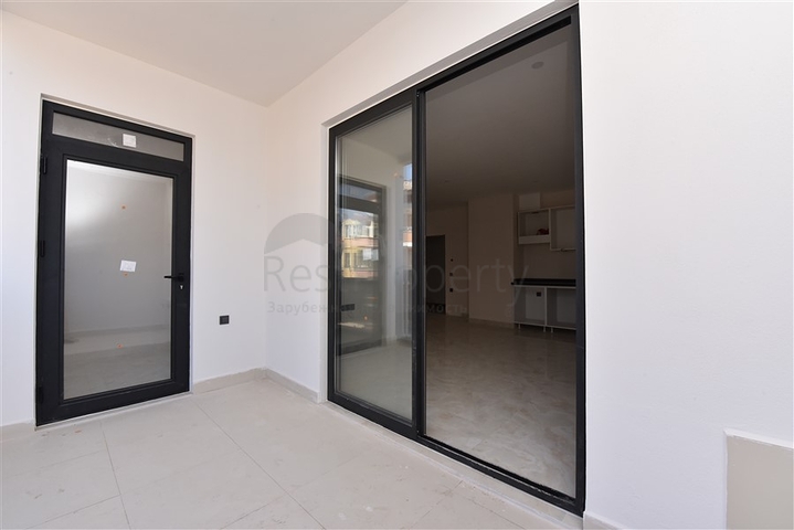 Трехкомнатные апартаменты в новом комплексе около пляжа Клеопатра