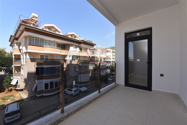 Трехкомнатные апартаменты в новом комплексе около пляжа Клеопатра