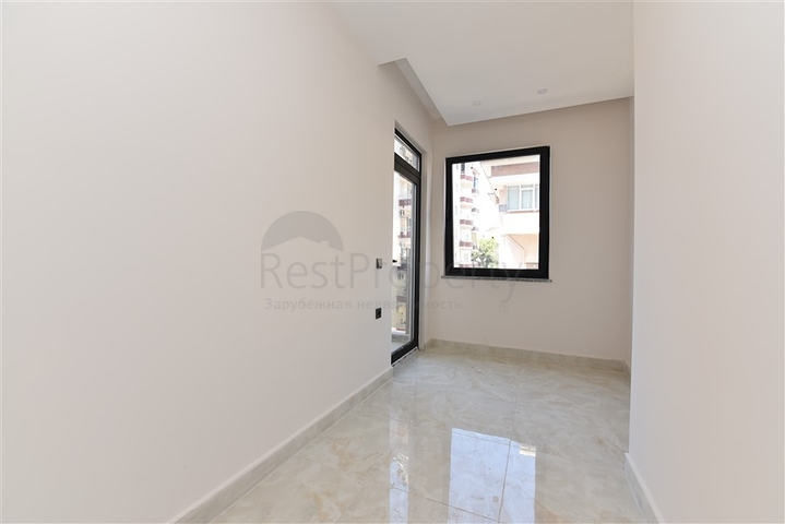 Трехкомнатные апартаменты в новом комплексе около пляжа Клеопатра