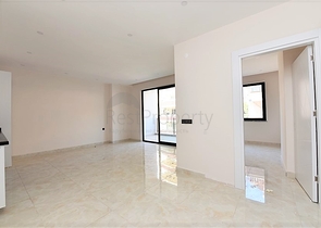 Трехкомнатные апартаменты в новом комплексе около пляжа Клеопатра