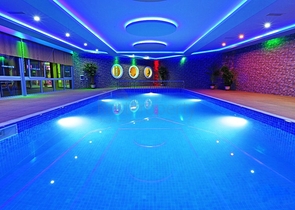 Меблированная квартира с отельной инфраструктурой в Авсалларе 