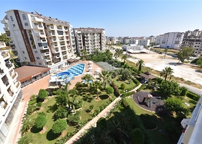 Меблированная квартира с отельной инфраструктурой в Авсалларе 