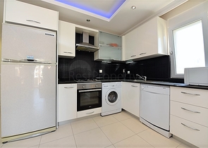 Меблированная квартира с отельной инфраструктурой в Авсалларе 