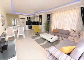 Меблированная квартира с отельной инфраструктурой в Авсалларе 