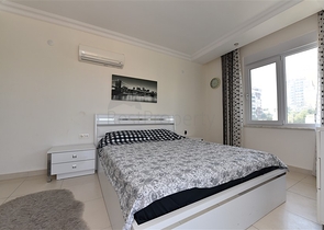 Меблированная квартира с отельной инфраструктурой в Авсалларе 