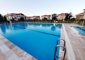 Отдельностоящая вилла 5+1 с мебелью в комплексе в Дошемеальты