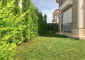 Отдельностоящая вилла 5+1 с мебелью в комплексе в Дошемеальты