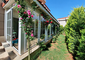 Отдельностоящая вилла 5+1 с мебелью в комплексе в Дошемеальты