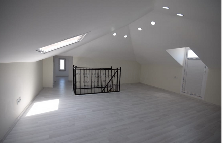 Отдельностоящая вилла 5+1 с бассейном в Алтынкале Дошемеальты