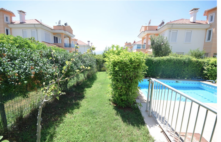 Отдельностоящая вилла 5+1 с бассейном в Алтынкале Дошемеальты