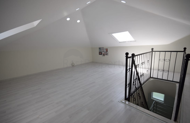 Отдельностоящая вилла 5+1 с бассейном в Алтынкале Дошемеальты