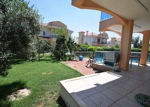 Отдельностоящая вилла 5+1 с бассейном в Алтынкале Дошемеальты