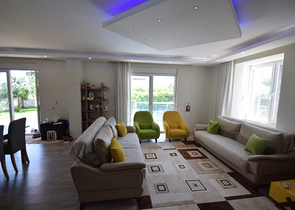 Отдельностоящая вилла 5+1 с бассейном в Алтынкале Дошемеальты