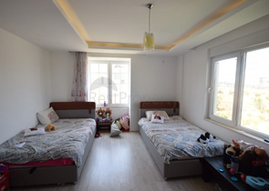 Отдельностоящая вилла 5+1 с бассейном в Алтынкале Дошемеальты