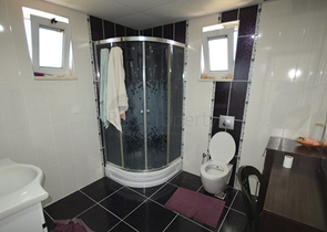 Отдельностоящая вилла 5+1 с бассейном в Алтынкале Дошемеальты