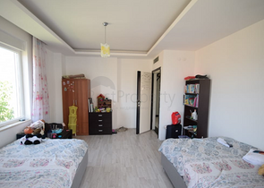 Отдельностоящая вилла 5+1 с бассейном в Алтынкале Дошемеальты