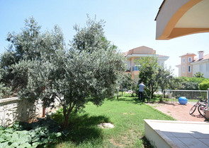 Отдельностоящая вилла 5+1 с бассейном в Алтынкале Дошемеальты