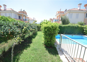 Отдельностоящая вилла 5+1 с бассейном в Алтынкале Дошемеальты