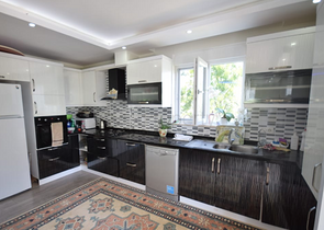 Отдельностоящая вилла 5+1 с бассейном в Алтынкале Дошемеальты