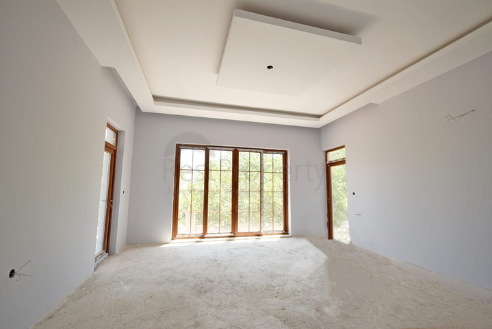 Вилла 4+1 с земельным участком в Дюзлерчами Дошемеальты 