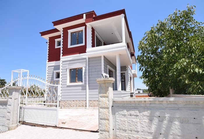 Вилла 4+1 с земельным участком в Дюзлерчами Дошемеальты 