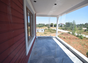 Вилла 4+1 с земельным участком в Дюзлерчами Дошемеальты 