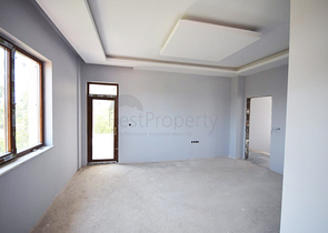 Вилла 4+1 с земельным участком в Дюзлерчами Дошемеальты 