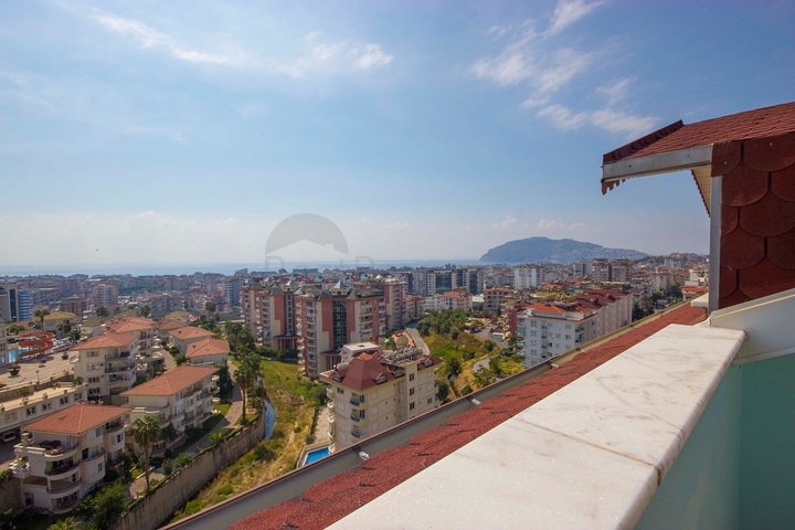 Пентхаус с видом на Аланийскую крепость