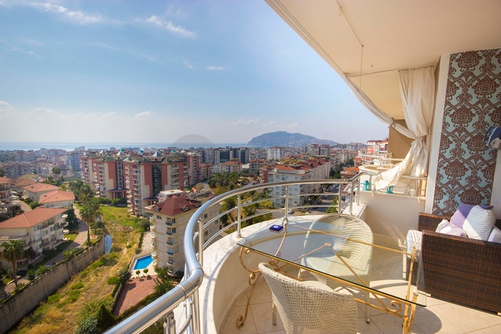 Пентхаус с видом на Аланийскую крепость