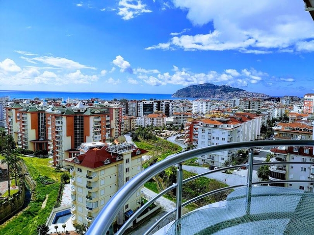 Пентхаус с видом на Аланийскую крепость